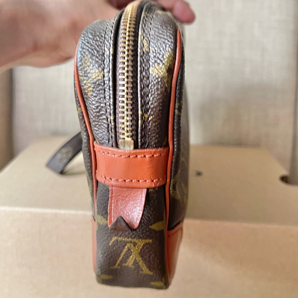 Authentic Louis Vuitton vintage wristlet pouch TH0960 (WN17) - Picture 3 of 15